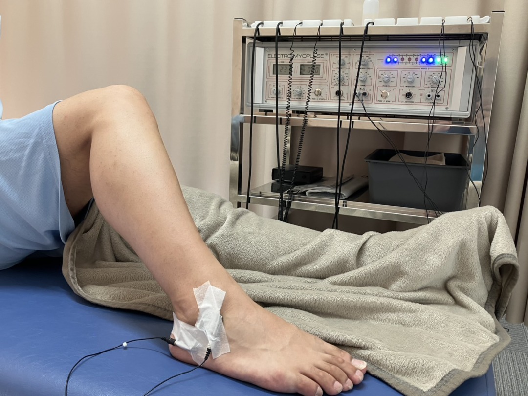 足首を内側に捻る捻挫